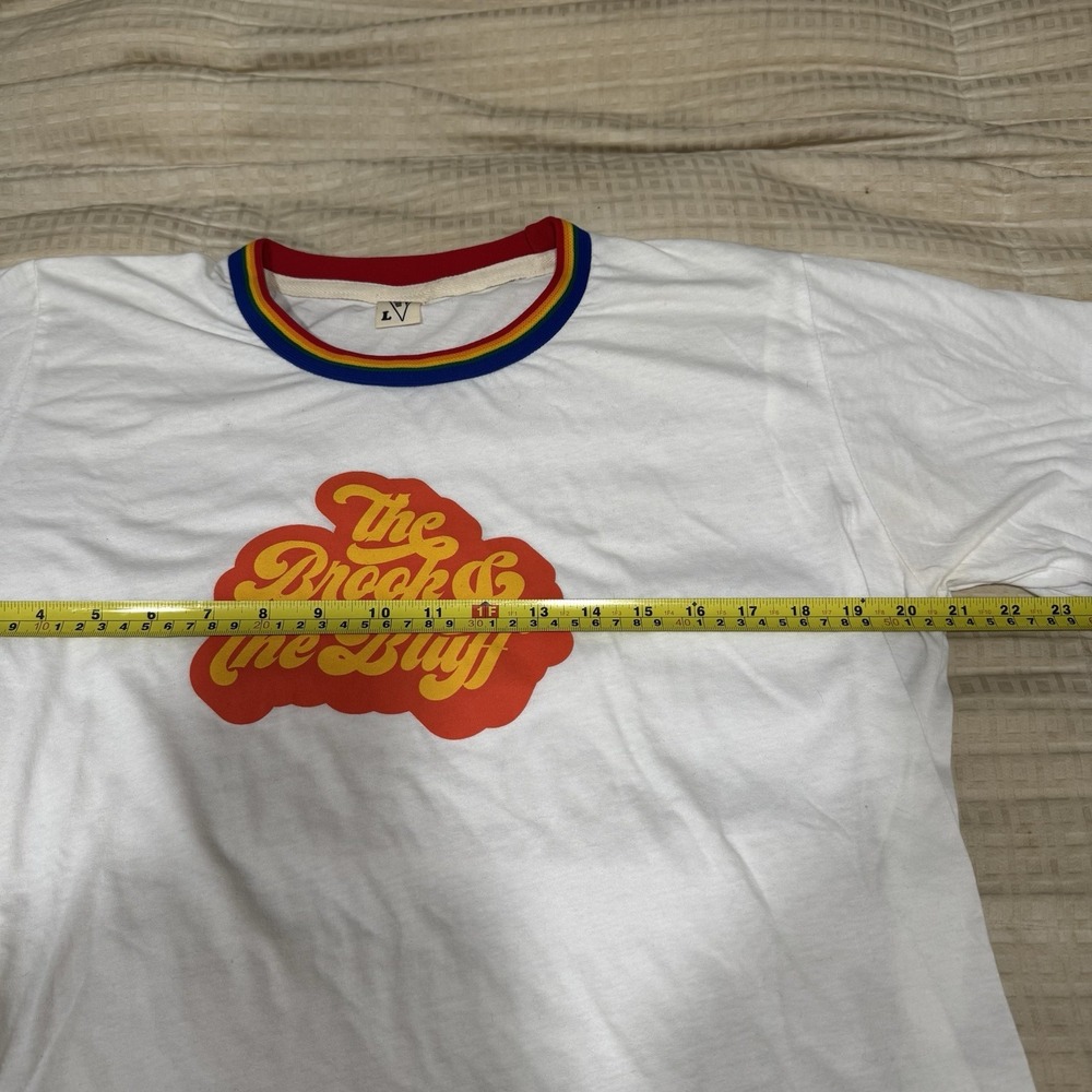Camp Collection Colorful Retro Style The Brook & the Bluff T-Shirt Size Large - Picture 6 of 9